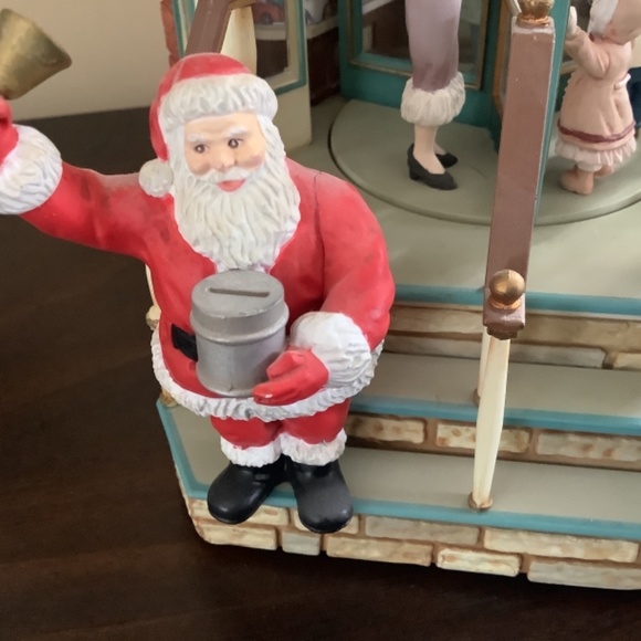 Enesco Toy Emporium music box - Picture 4 of 9